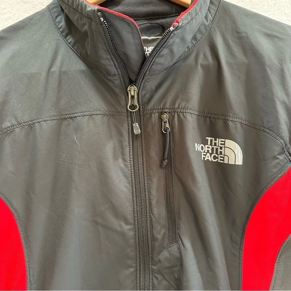 The North Face Men's Lightweight Wind Resistant Jacket Small Gray Red EUC